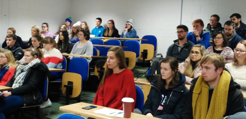 ExplElx_4_students (800x387)